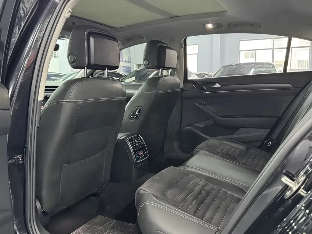 Volkswagen Magotan 2022 из CN, фото 2
