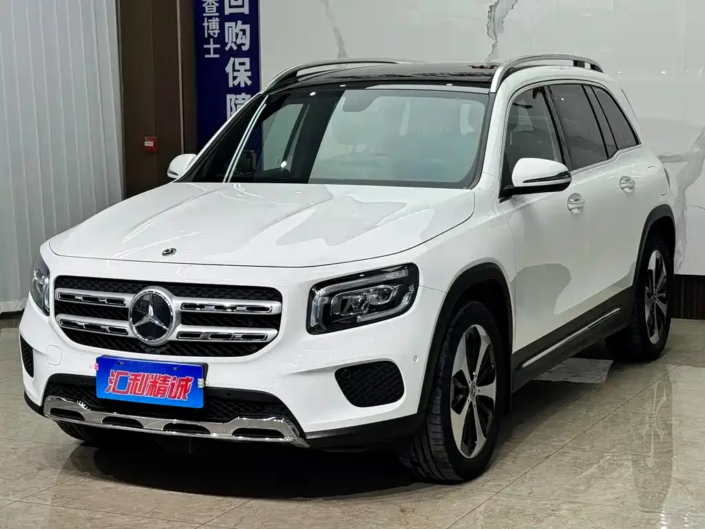 Mercedes-Benz GLB — фото 1