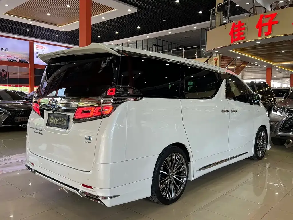 Toyota Vellfire 2021 из CN, фото 8