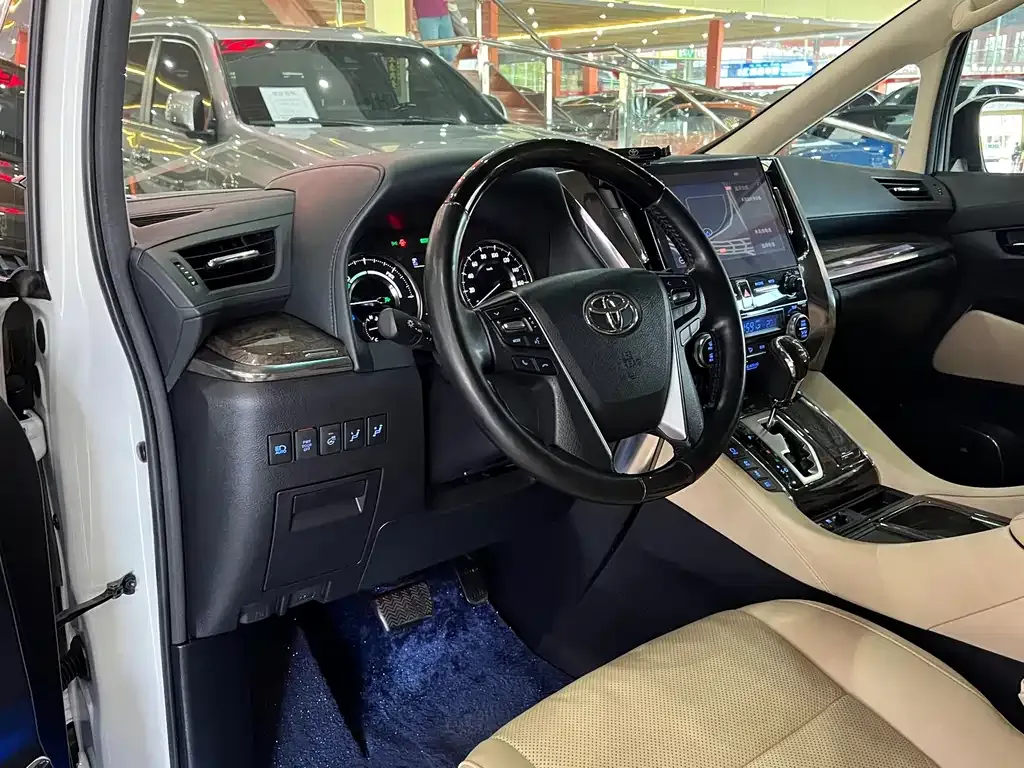 Toyota Vellfire 2021 из CN, фото 9