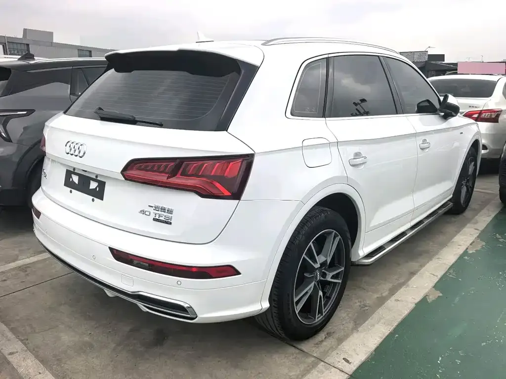 Audi Q5L 2021 из CN, фото 4
