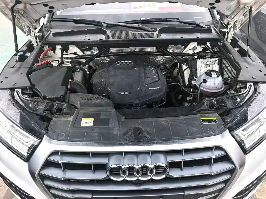 Audi Q5L 2021 из CN, фото 5