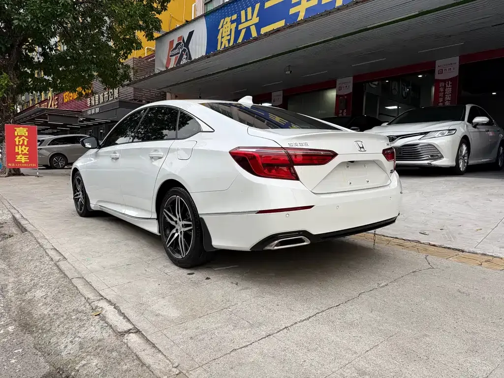 Honda Inspire — фото 6