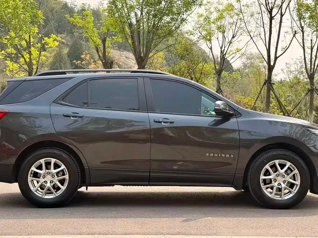 Chevrolet Equinox 2021 из CN, фото 10