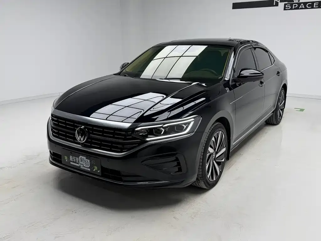 Volkswagen Passat — фото 1