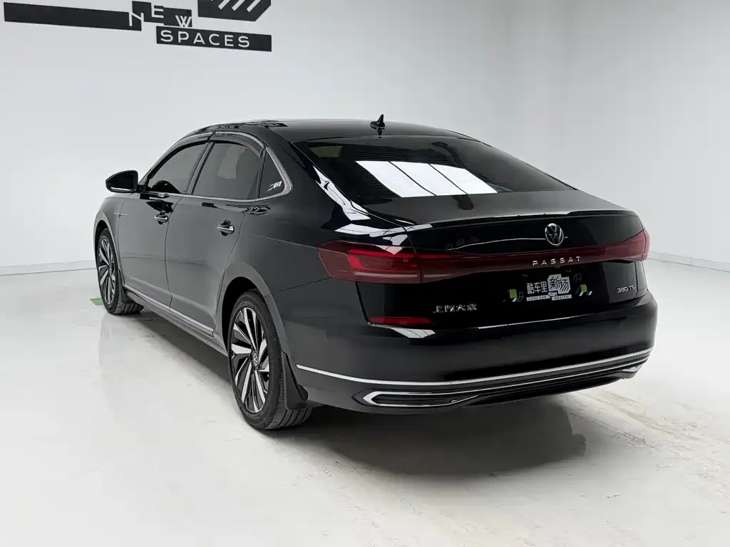 Volkswagen Passat — фото 7