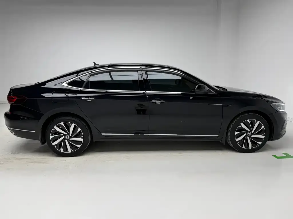 Volkswagen Passat — фото 5