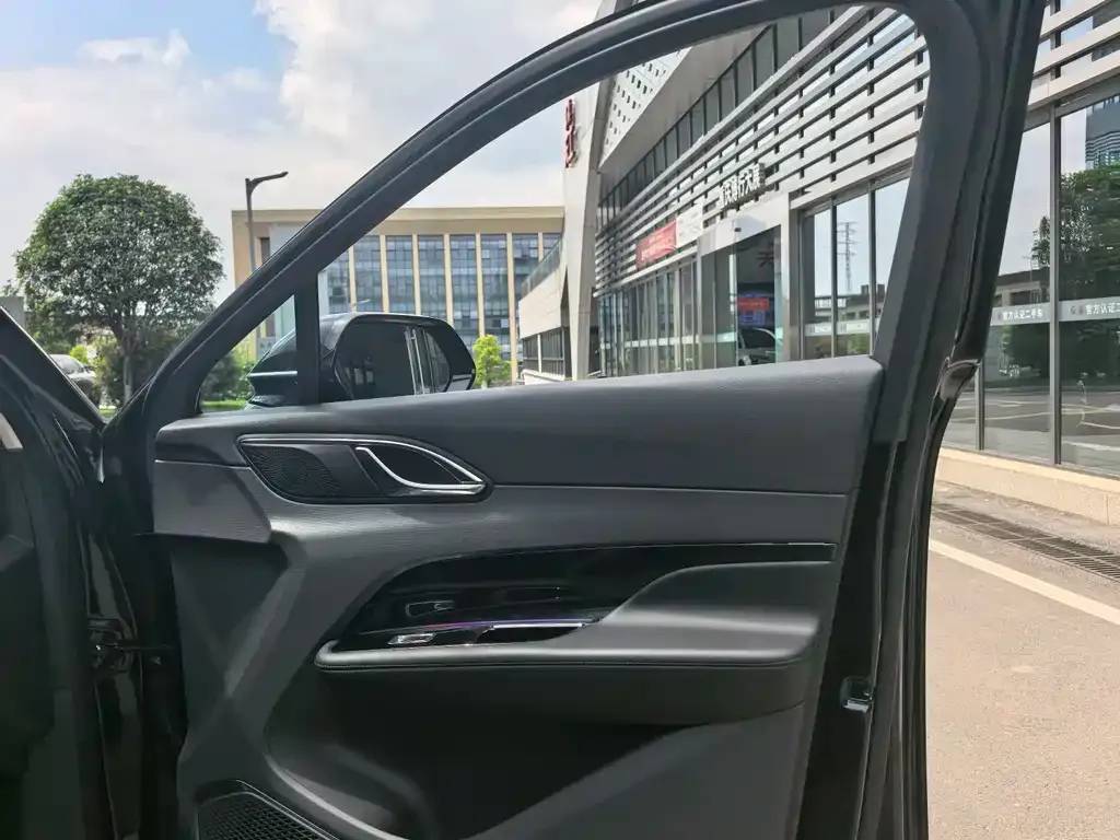 Hongqi HS3 PHEV 2025 из CN, фото 10