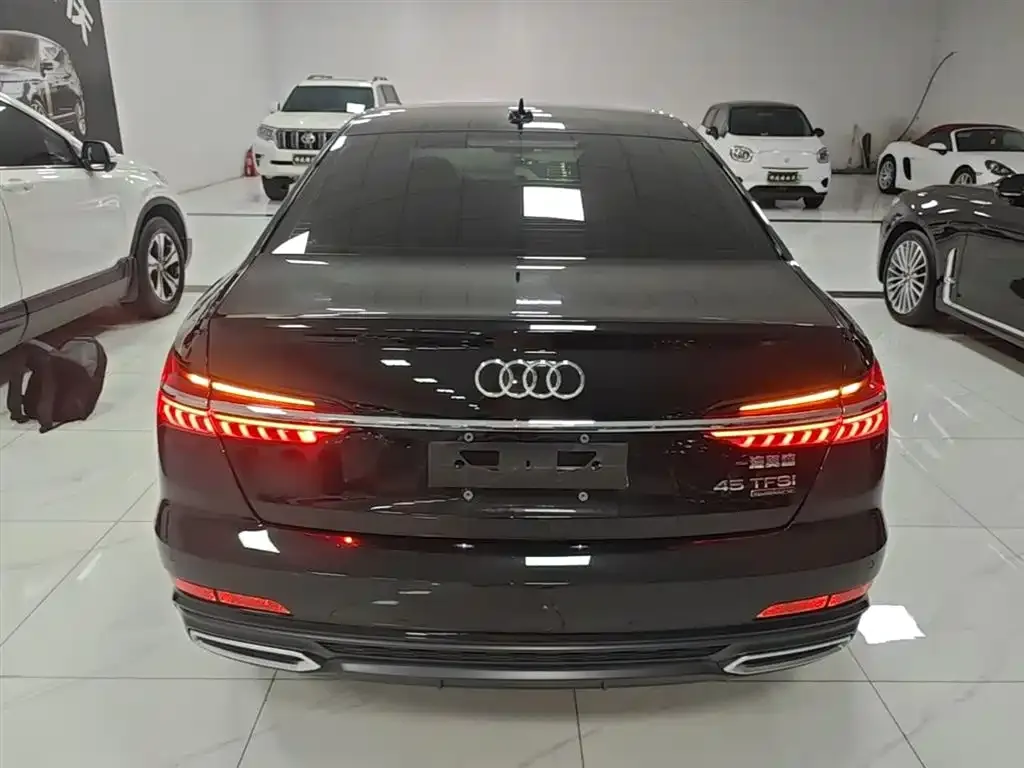 Audi A6L — фото 7