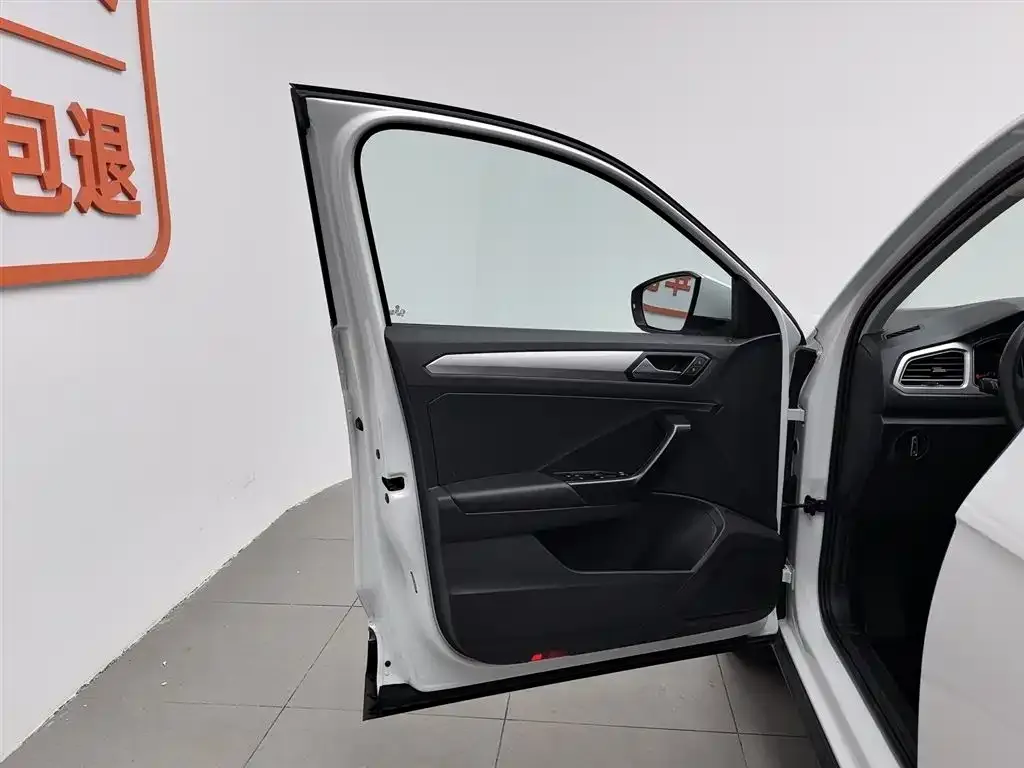 Volkswagen T-Roc 2021 из CN, фото 3