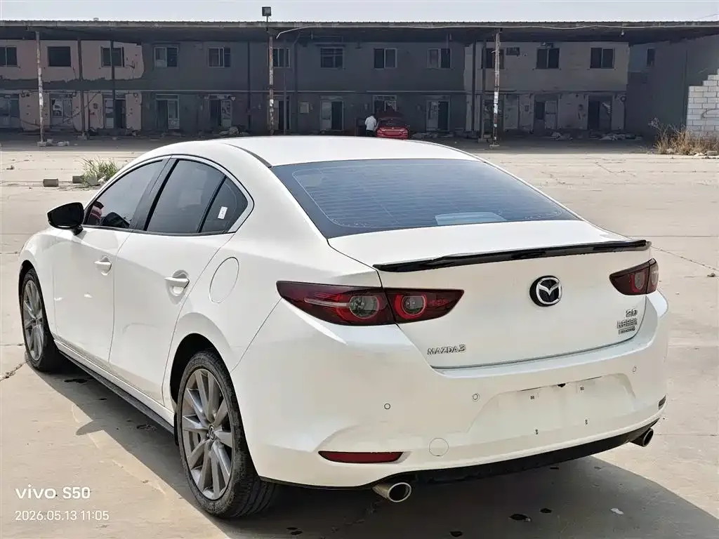 Mazda 3 Axela — фото 4