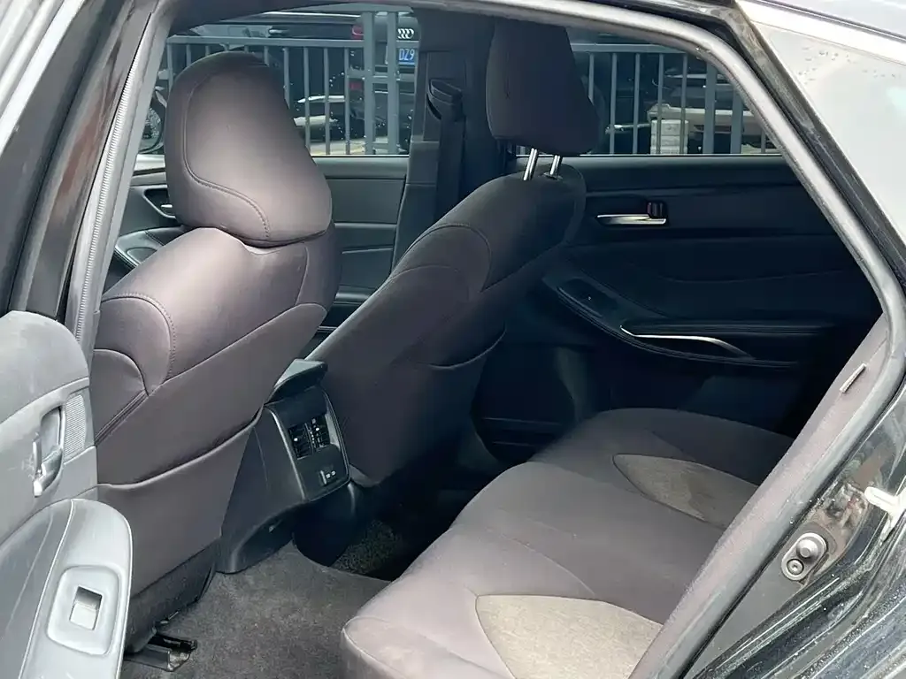 Toyota Avalon 2023 из CN, фото 2