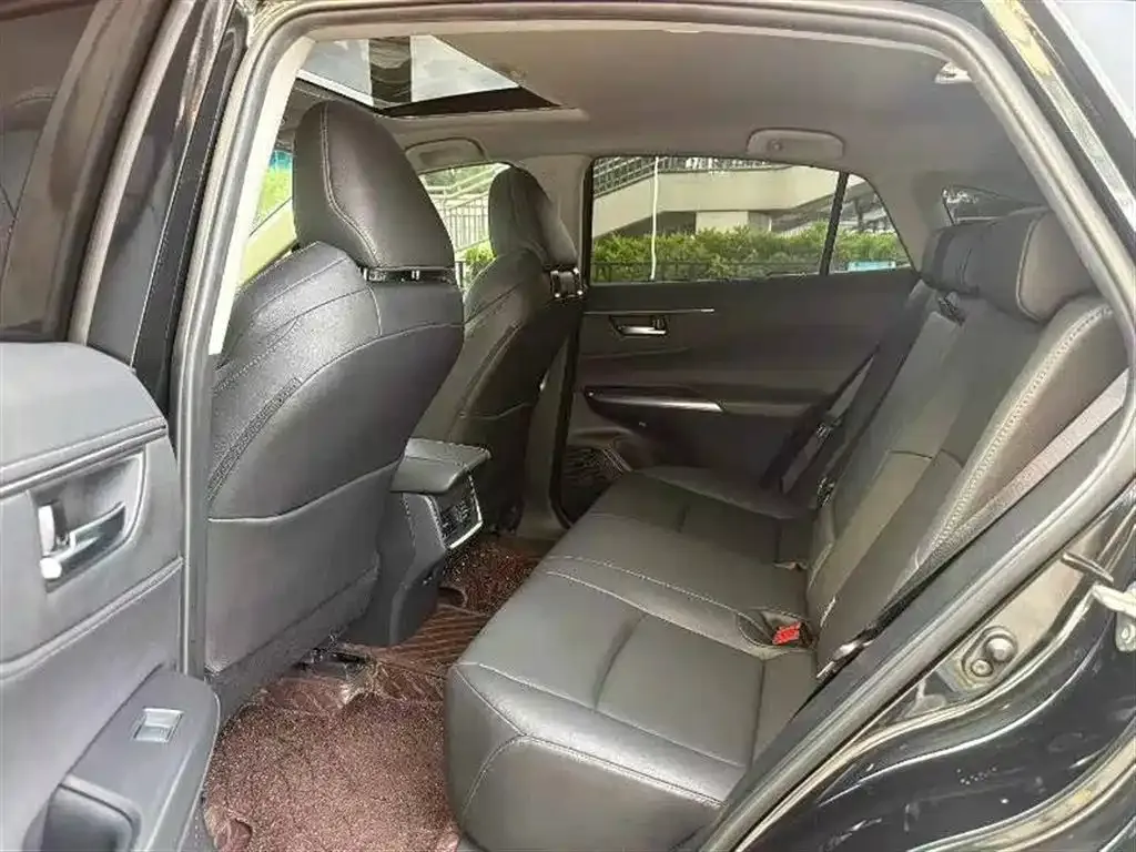 Toyota Venza 2023 из CN, фото 6