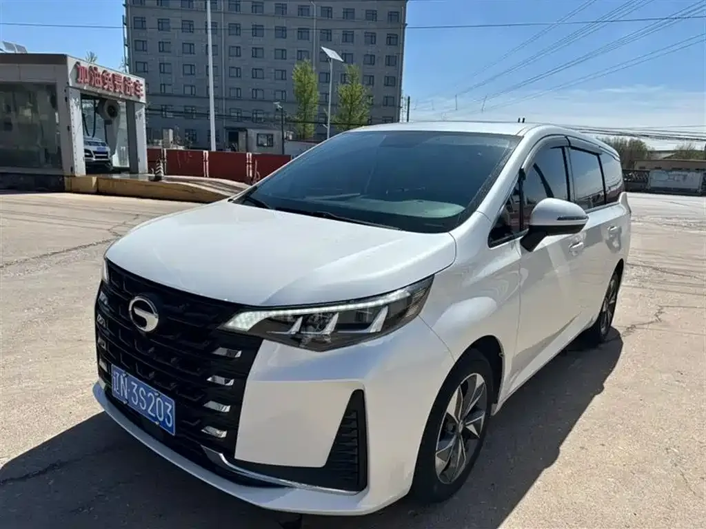 GAC Motor Trumpchi M6 — фото 1