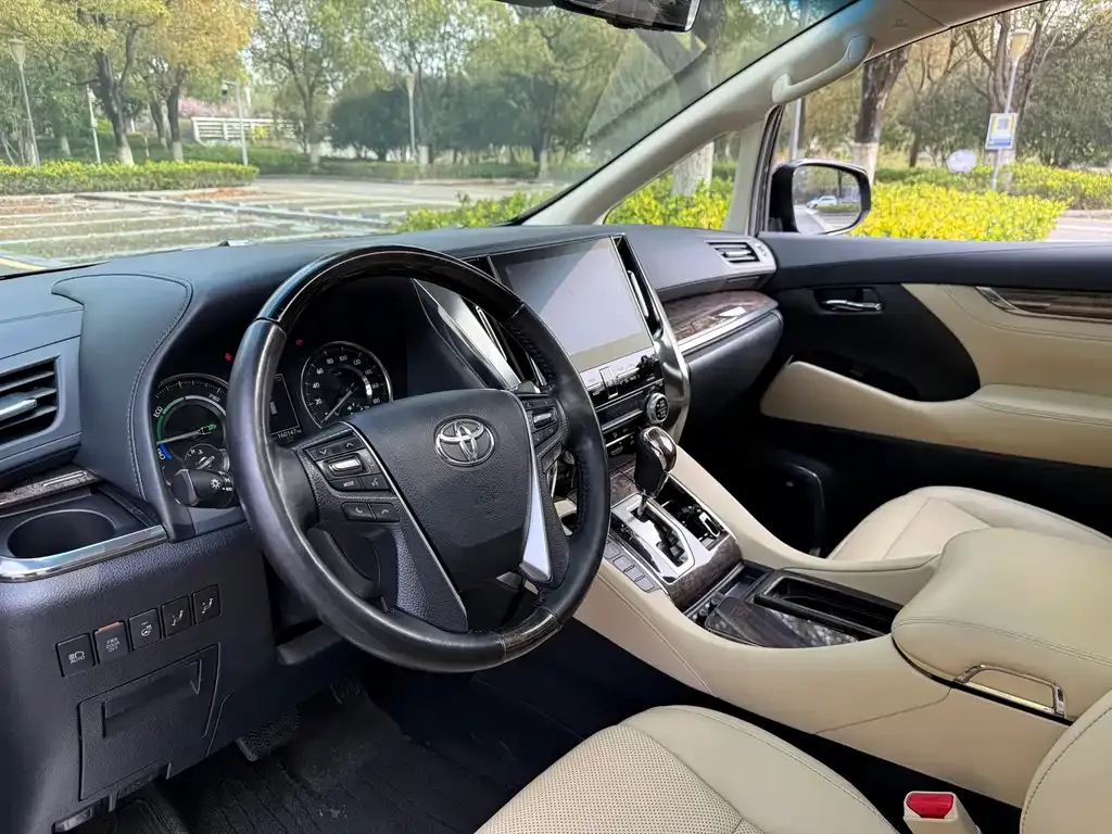 Toyota Vellfire 2021 из CN, фото 3