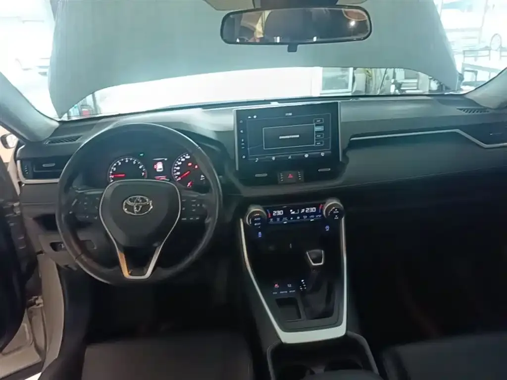 Toyota Wildlander 2022 из CN, фото 2