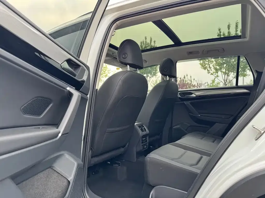 Volkswagen Tayron 2021 из CN, фото 3