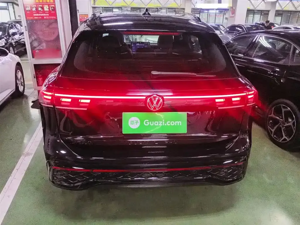 Volkswagen Tiguan L — фото 5