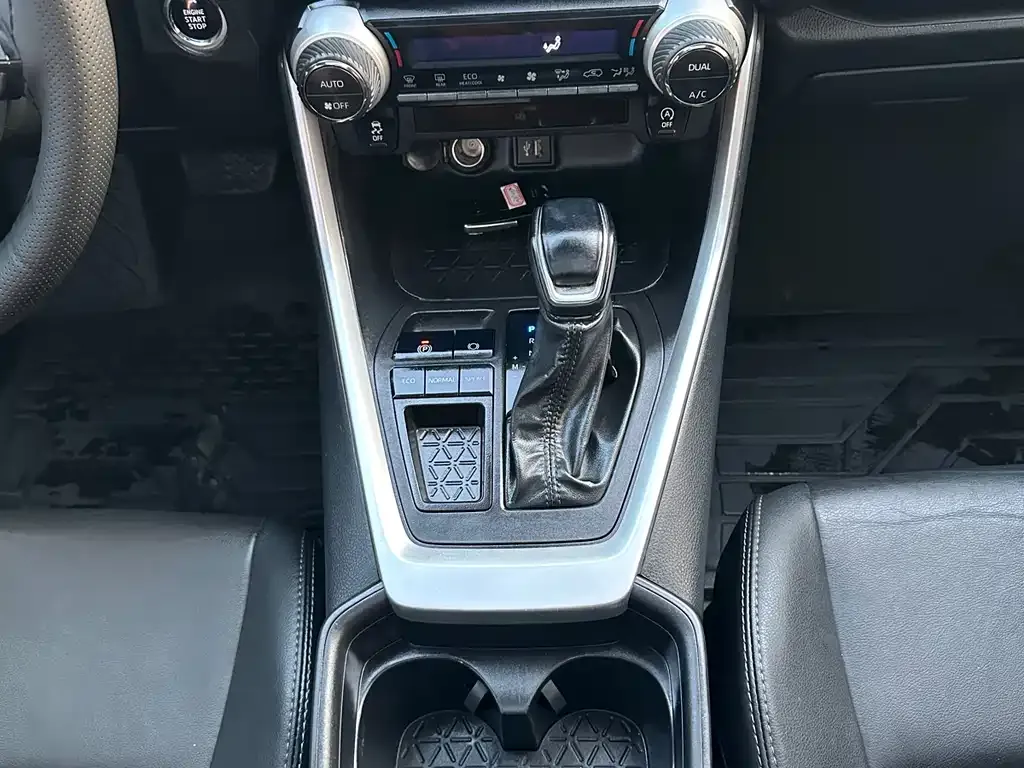 Toyota Wildlander 2024 из CN, фото 7