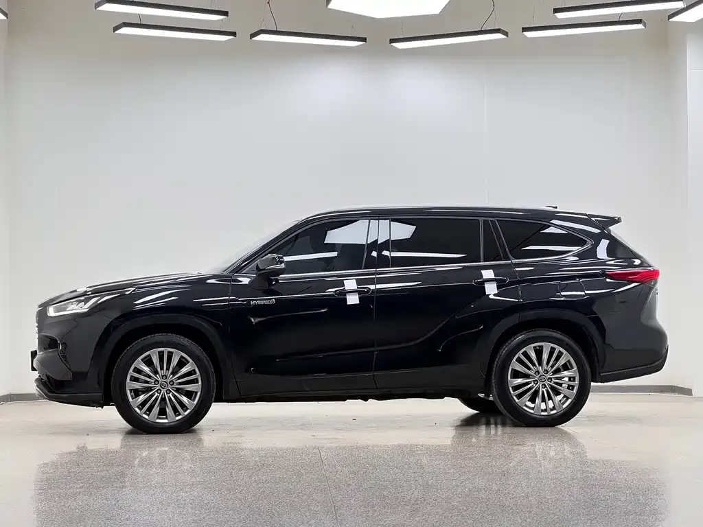 Toyota Highlander — фото 2