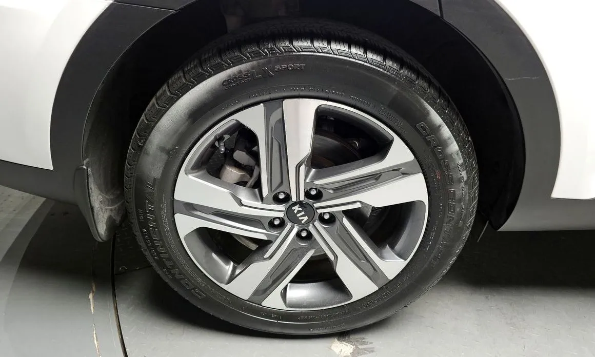 Kia Sorento — фото 9