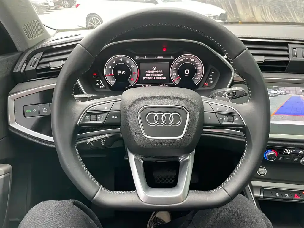 Audi Q3 — фото 8