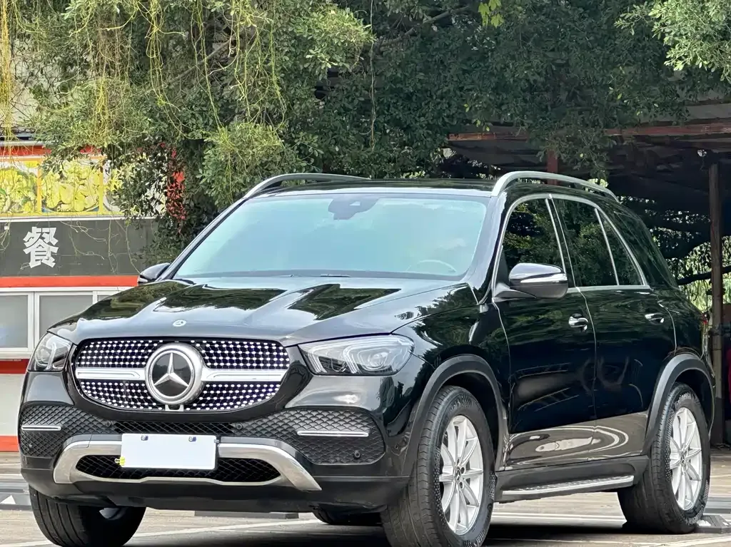 Mercedes-Benz GLE — фото 1