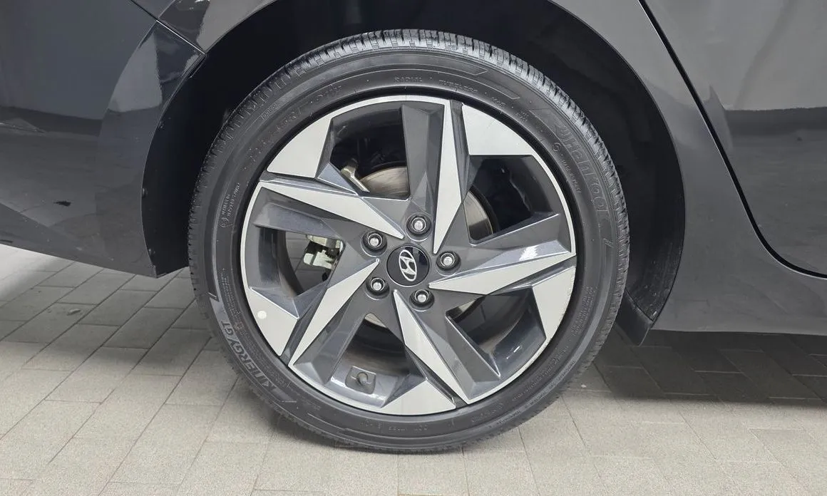 Hyundai AVANTE — фото 10
