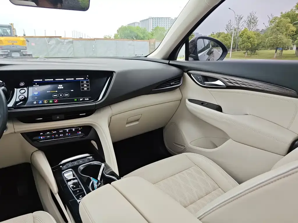 Buick Envision Plus — фото 8