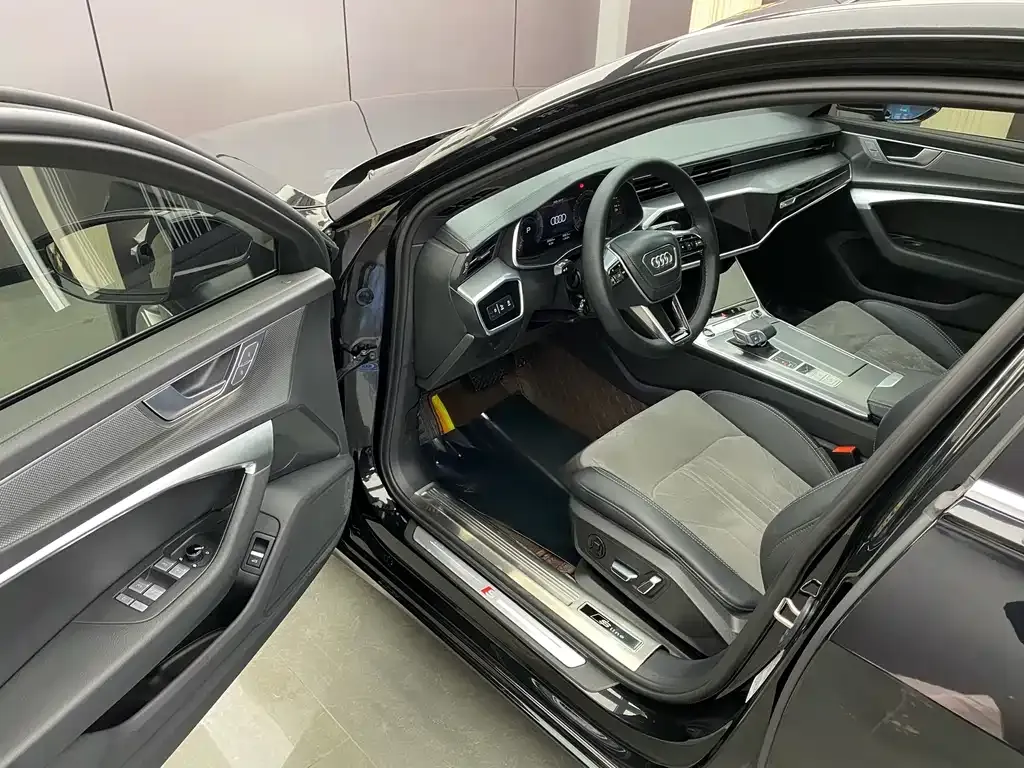 Audi A6L 2024 из CN, фото 5