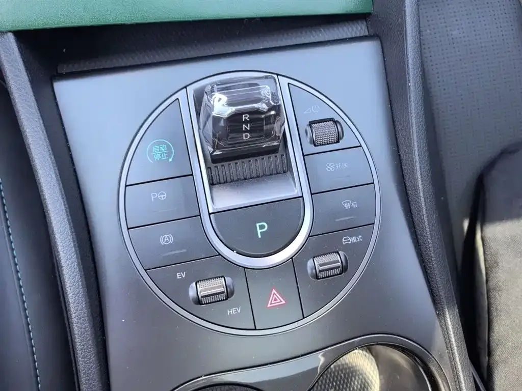 BYD Seal 05 DM-i — фото 9