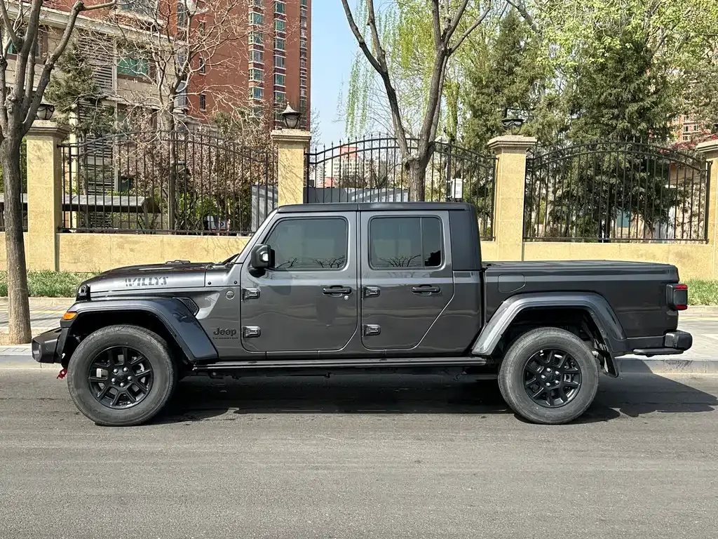 Jeep Gladiator 2024 из CN, фото 7