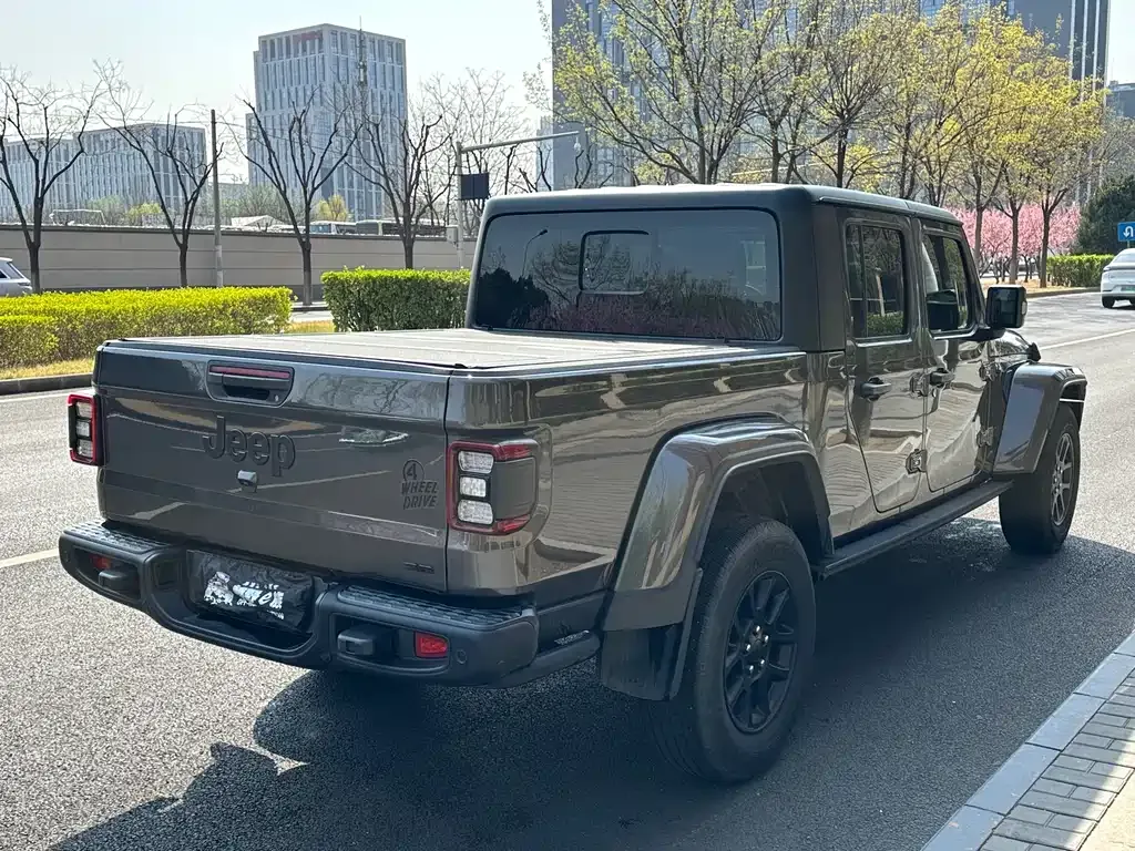 Jeep Gladiator 2024 из CN, фото 10
