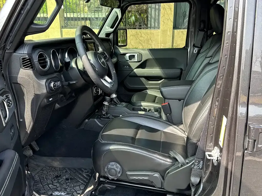 Jeep Gladiator 2024 из CN, фото 5