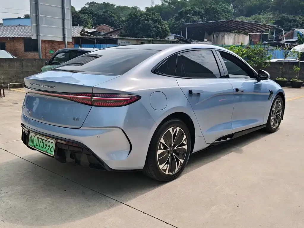 BYD Seal — фото 2