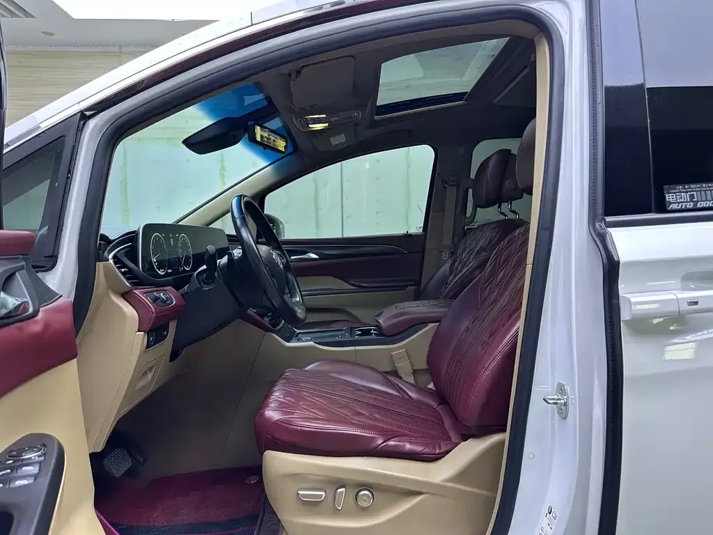 Buick GL8 2021 из CN, фото 7