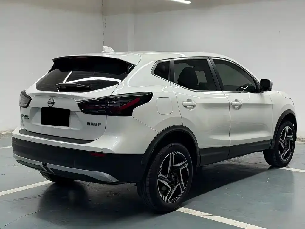 Nissan Qashqai — фото 4