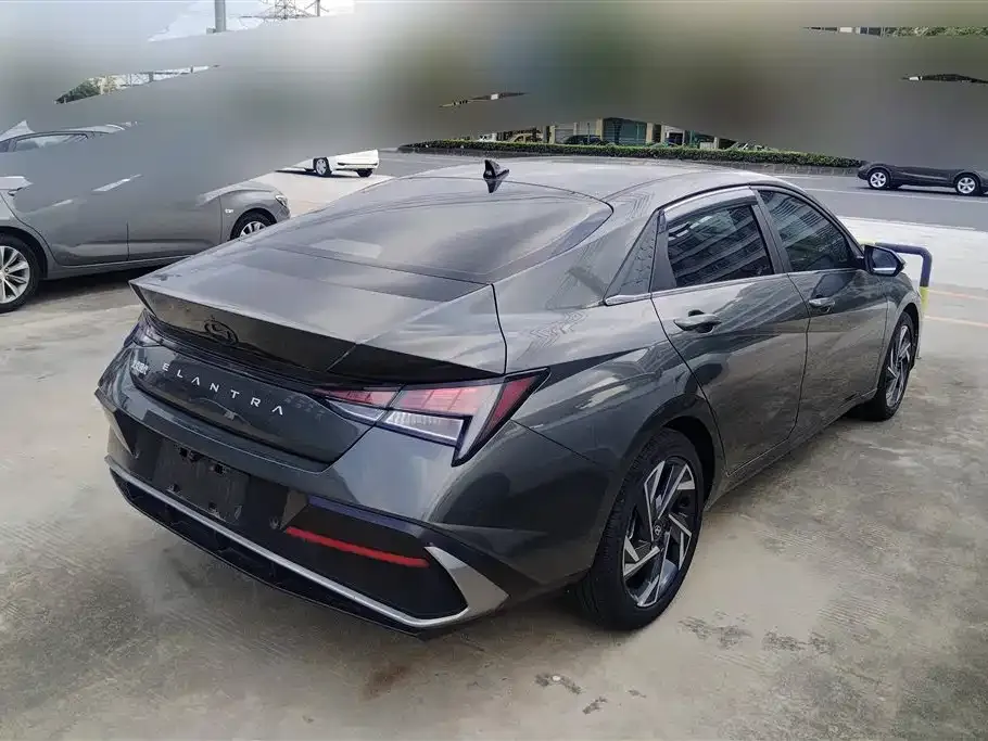 Hyundai Elantra 2023 из CN, фото 4