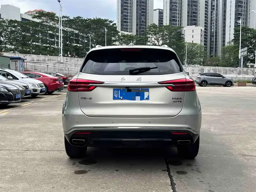 Hongqi HS5 — фото 5