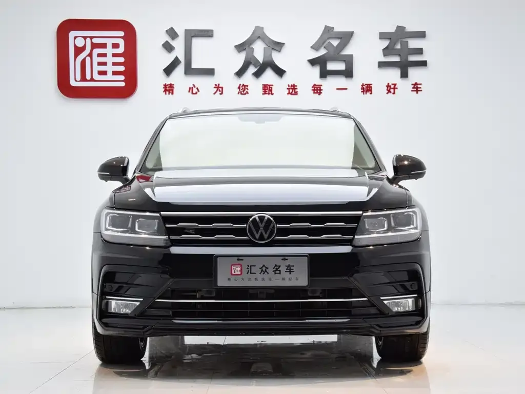 Volkswagen Tiguan L — фото 7