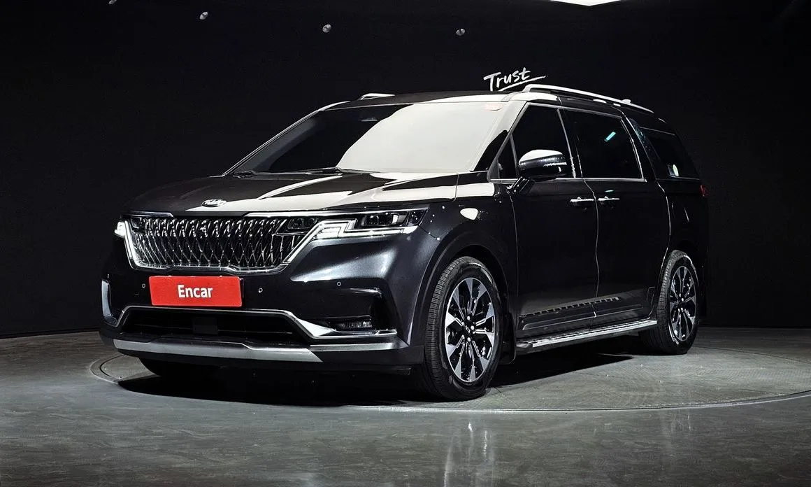 Kia Carnival — фото 1