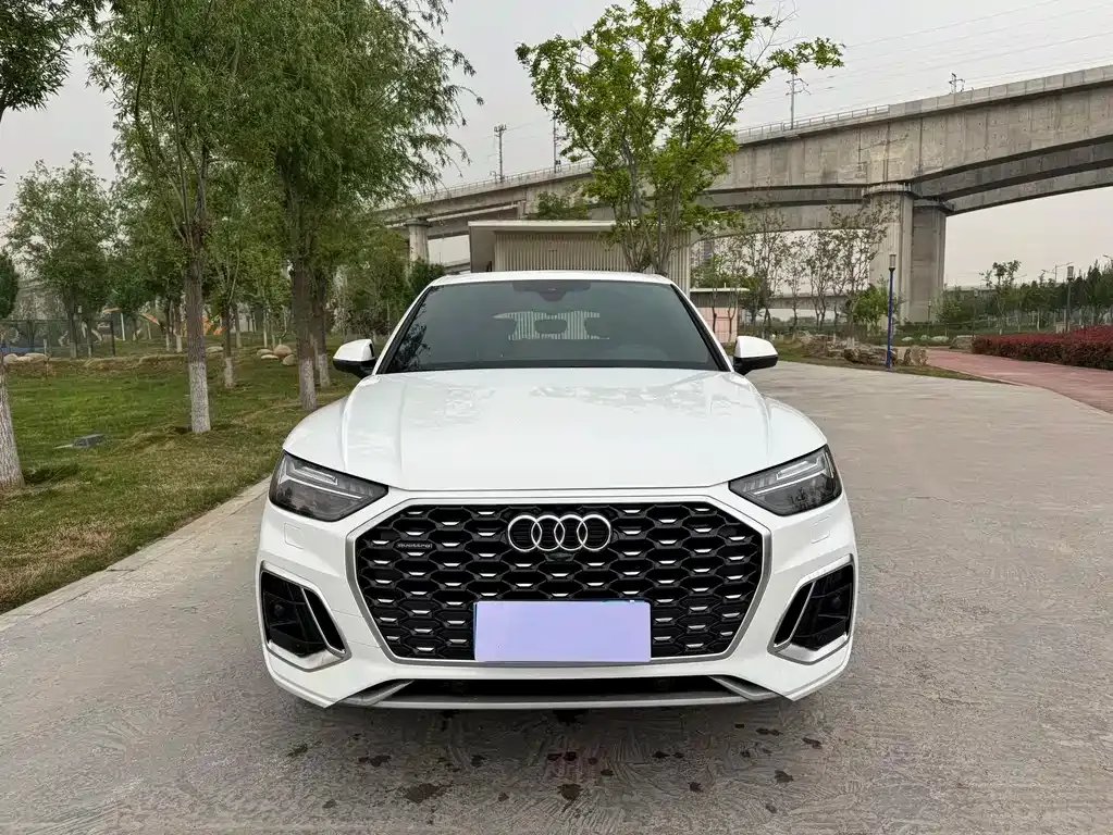 Audi Q5L Sportback 2022 из CN, фото 6