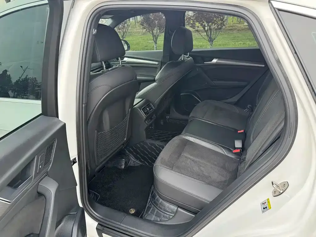 Audi Q5L Sportback 2022 из CN, фото 8