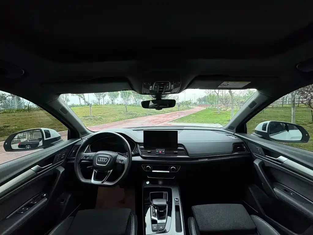 Audi Q5L Sportback 2022 из CN, фото 2