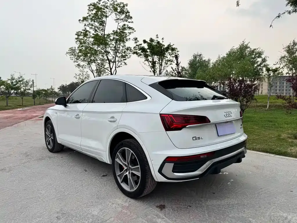 Audi Q5L Sportback 2022 из CN, фото 7