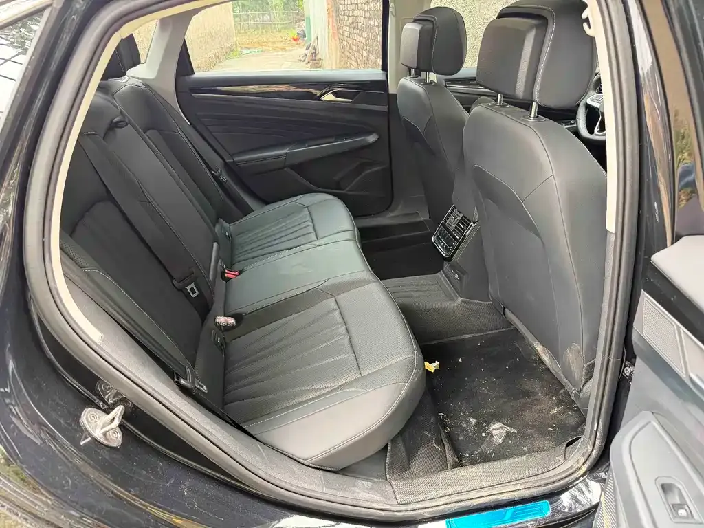 Volkswagen Passat — фото 3
