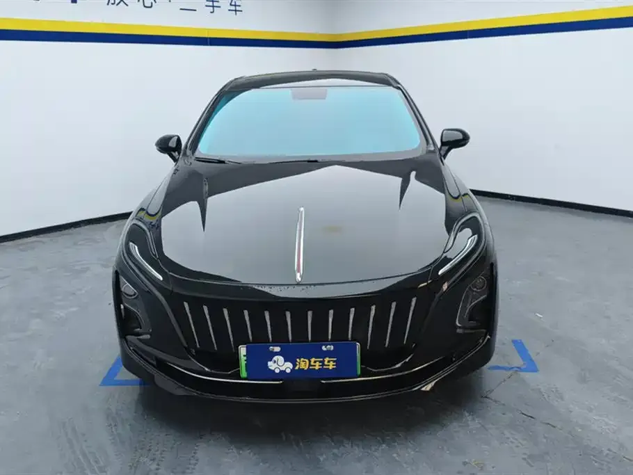 Hongqi E-QM5 — фото 6