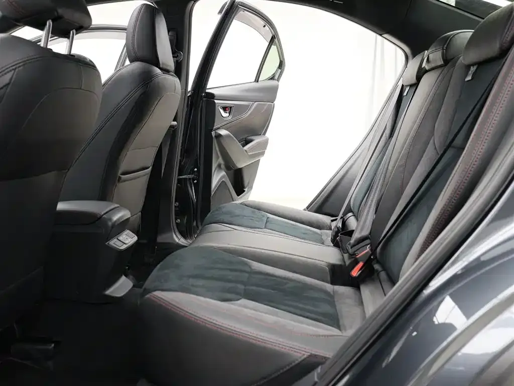 Subaru WRX 2024 из CN, фото 5