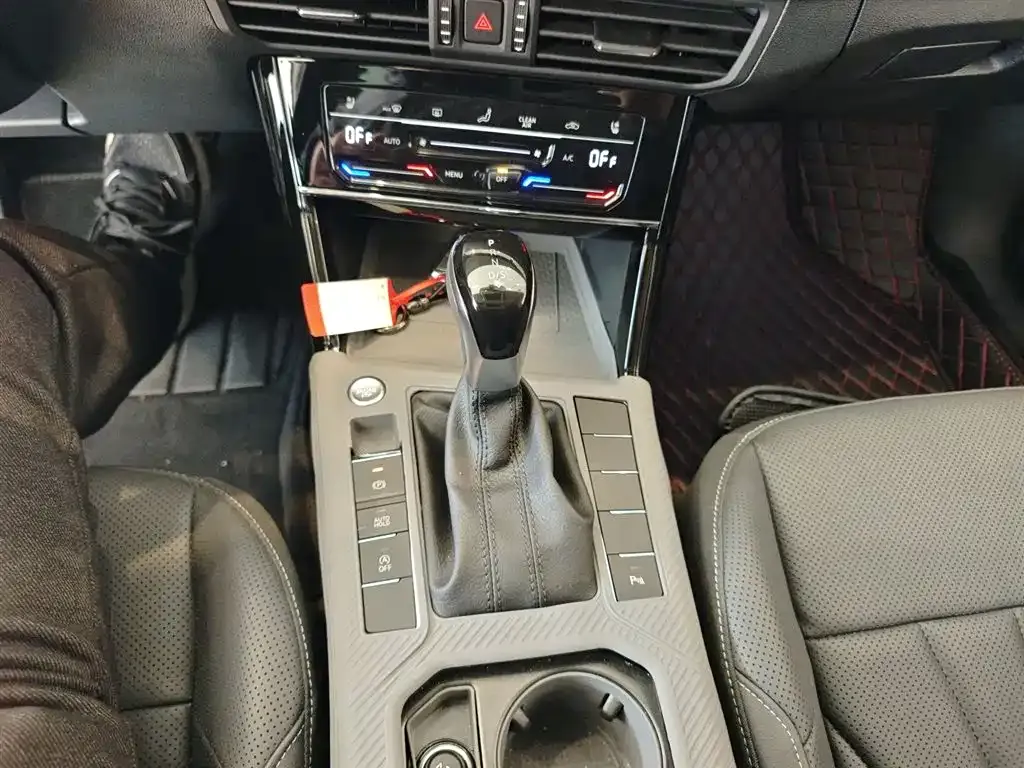 Volkswagen Passat 2025 из CN, фото 10