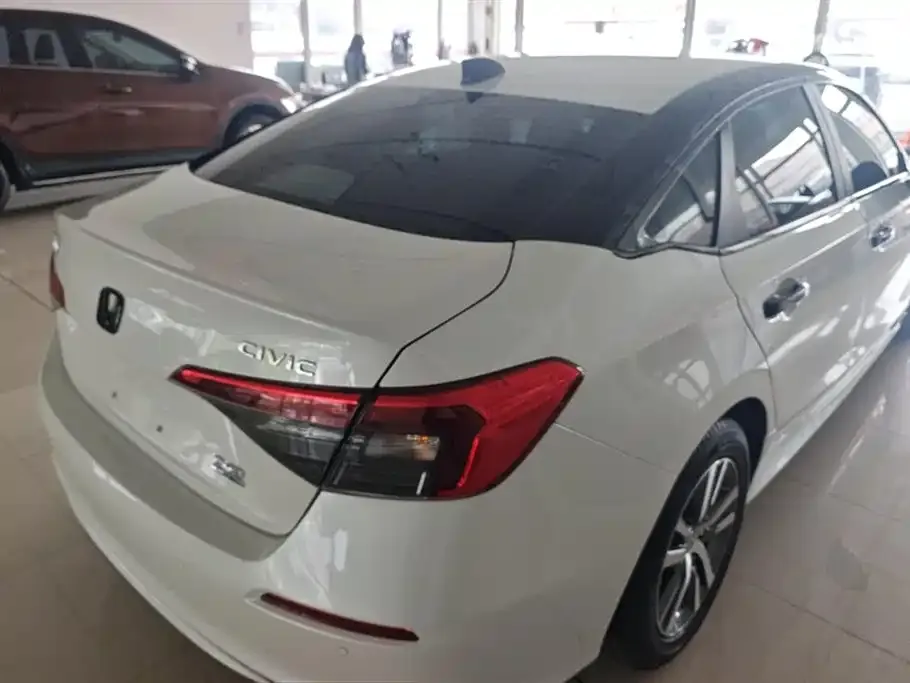 Honda Civic — фото 8